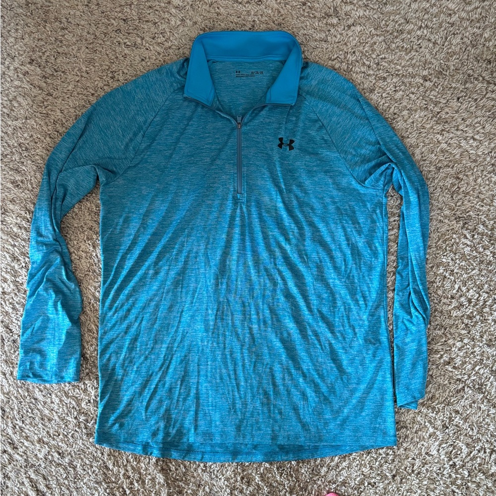 UA long sleeve light weight shirt